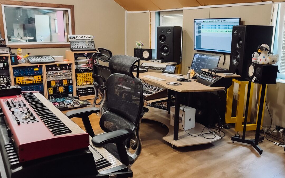 Dostawa monitorów ATC Loudspeakers Studio Źle i Tanio