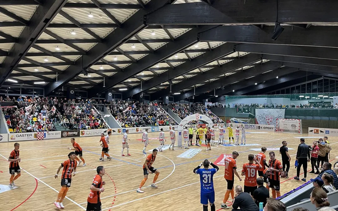 Hala Widowiskowo Sportowa TRAPEZ: system nagłośnienia Bose Professional